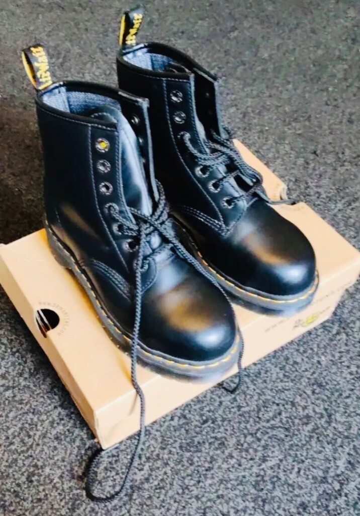 womens steel toe cap doc martens